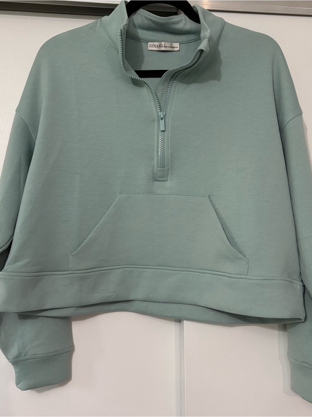 NWOT Zenana Medium Scuba Mint Quarter Zip Cropped Sweatshirt